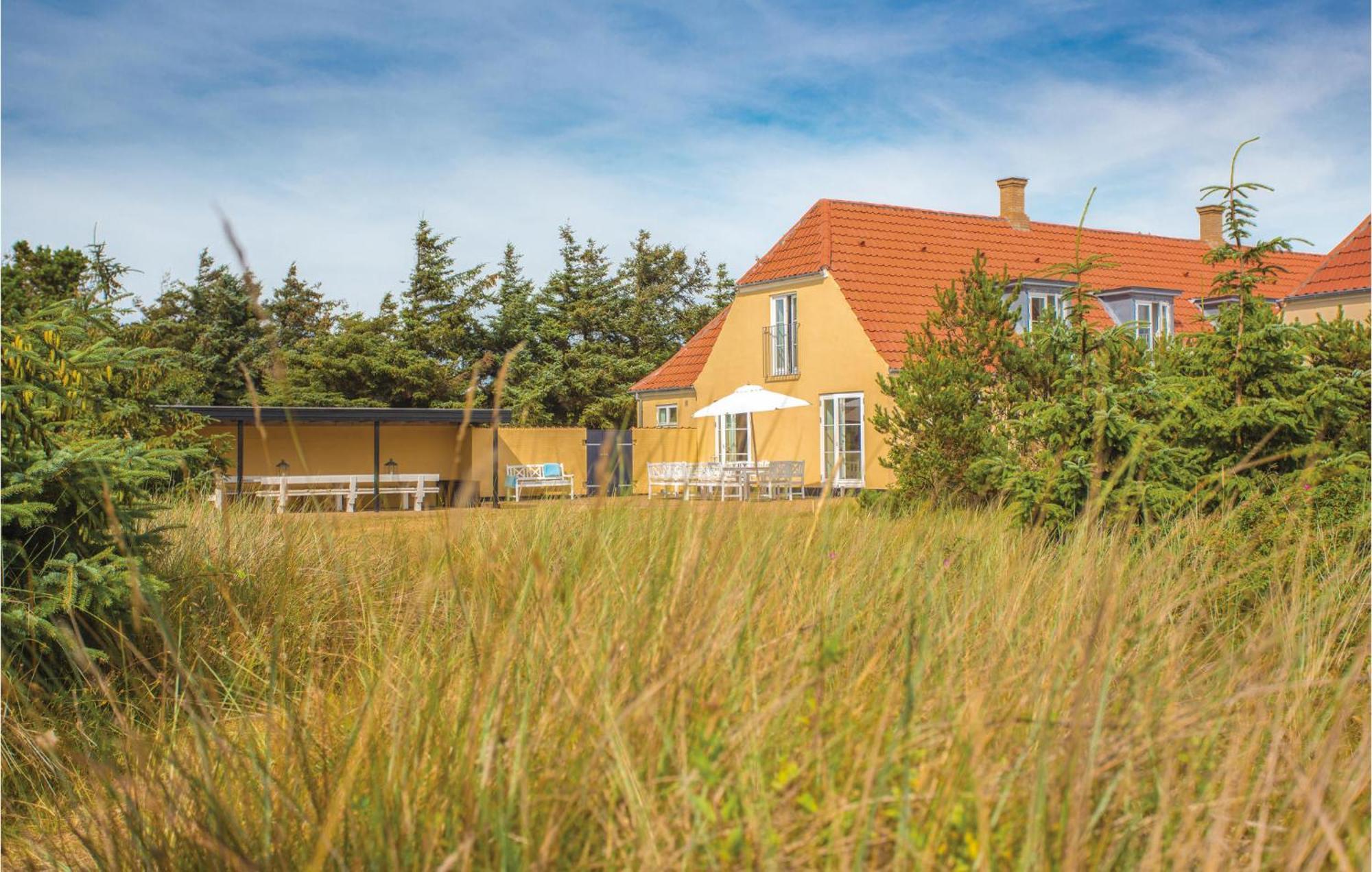 8 Bedroom Beautiful Home In Blåvand Exterior photo